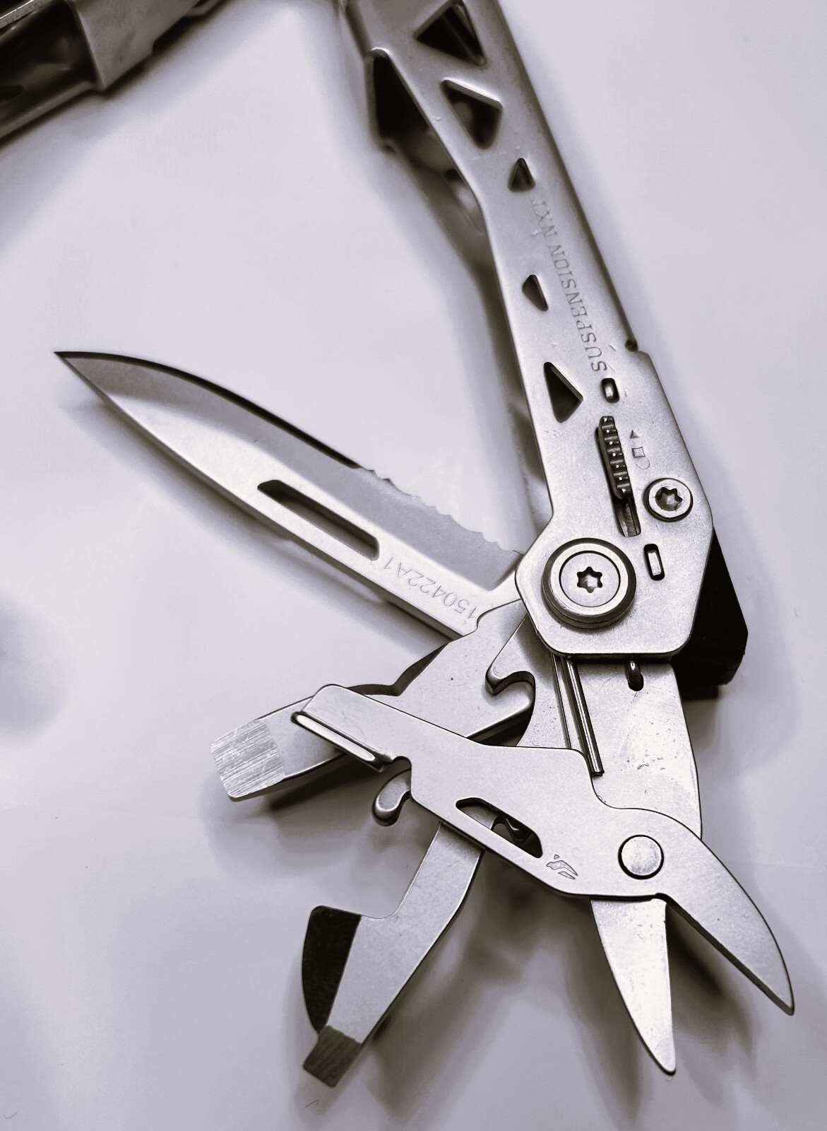 GERBER Suspension NXT Multi-Tool with Pocket Clip and 15 Funct