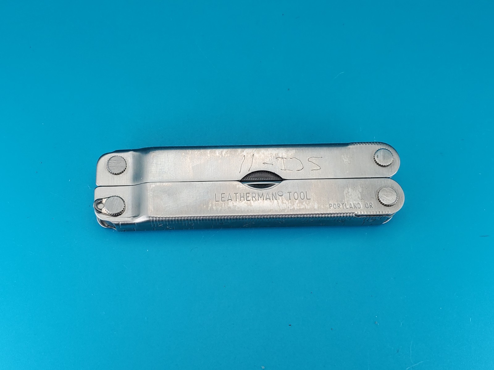 Leatherman PST Multi Tool! 03/00 date stamp! Fast Shipping! With Sheath!