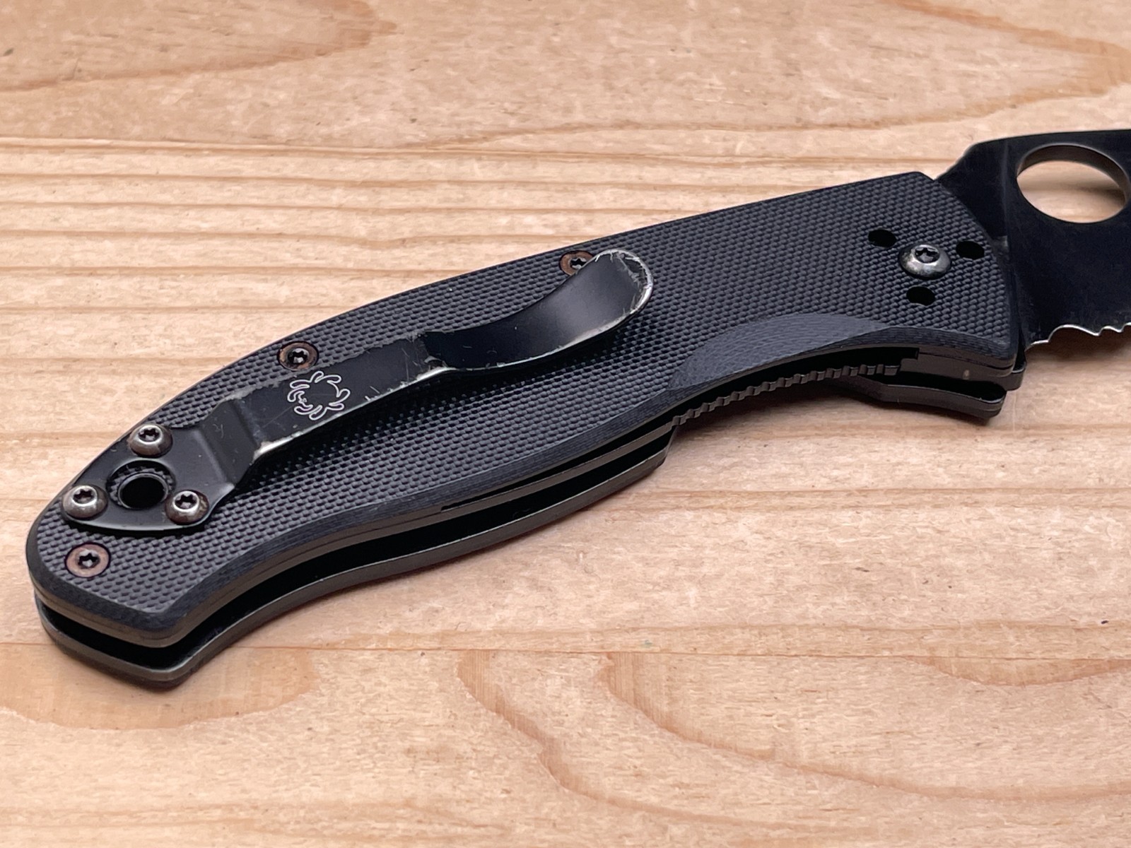 Spyderco Tenacious Folding Pocket Knife 8Cr13MoV Black Partially Serrated Blade