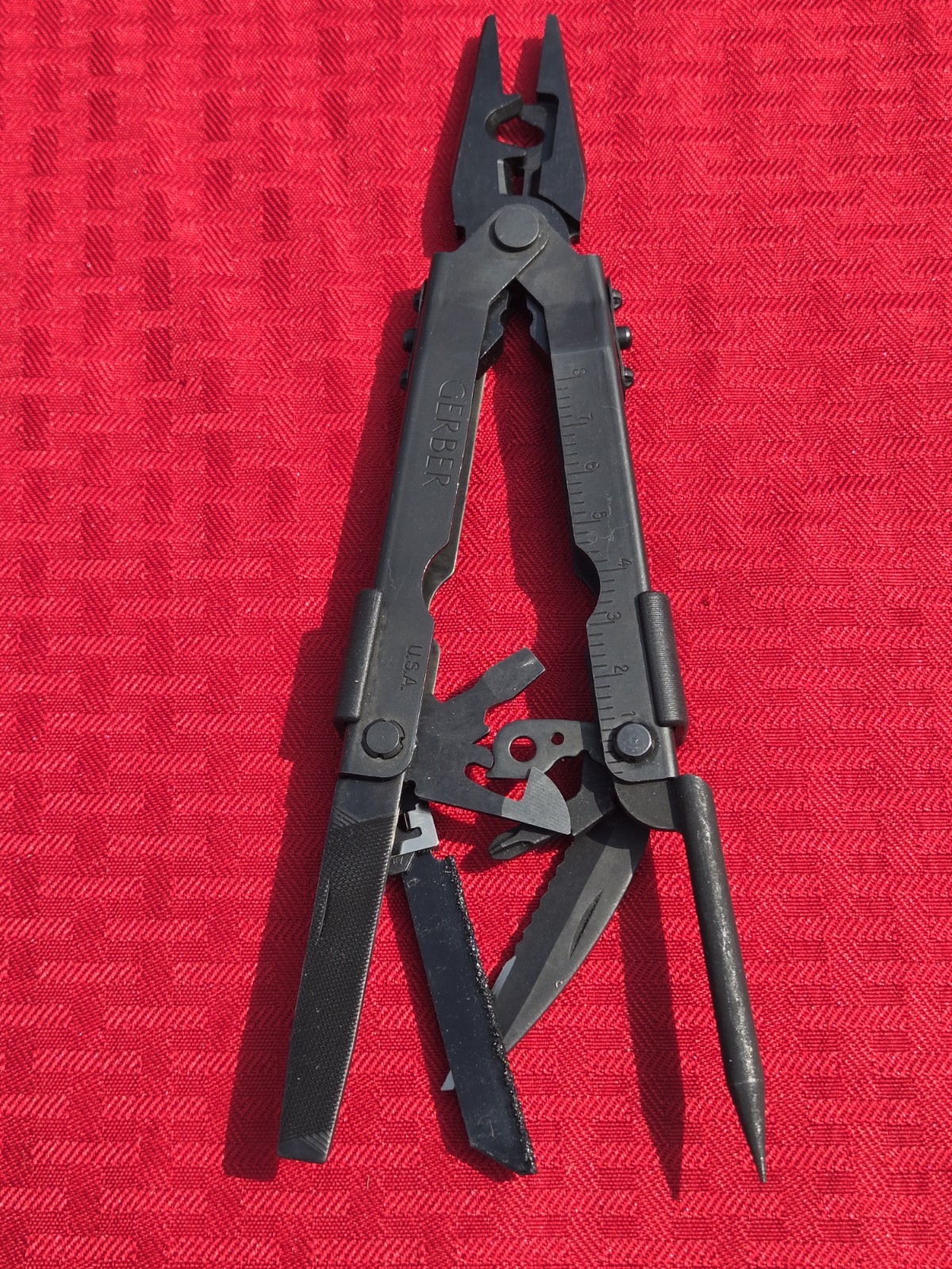 GERBER DET Needle Nose Multi-Plier MP600 Black w/RemGrit Explosive Punch Crimper