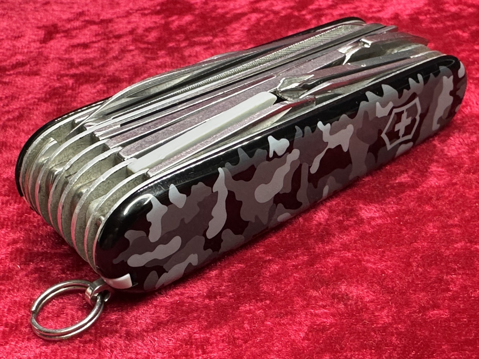 Victorinox SwissChamp Navy Camo Swiss Army Knife 91mm 21 Tool 8 Layer (684)