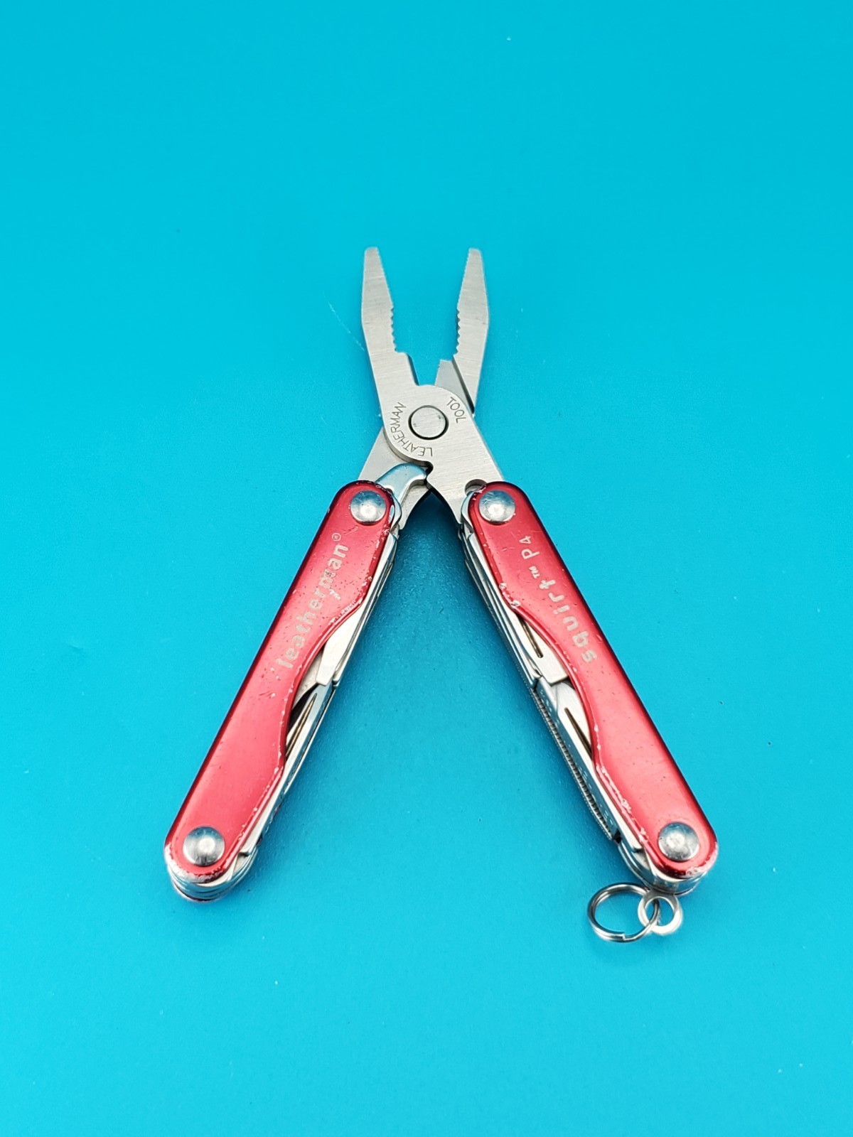 Leatherman Squirt P4 Multi-Tool, Key Ring, Retired, RED!