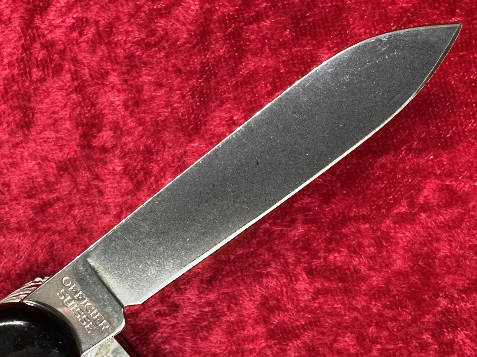 Victorinox SwissChamp Black Swiss Army Knife 91mm 22 Tool 8 Layer (689)