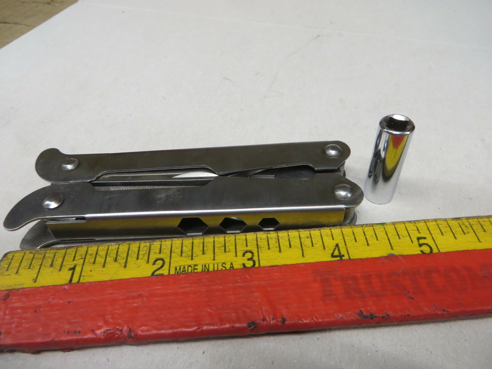 HB SMITH MULTI FUNCTION PERSONAL TOOL WITH CASE