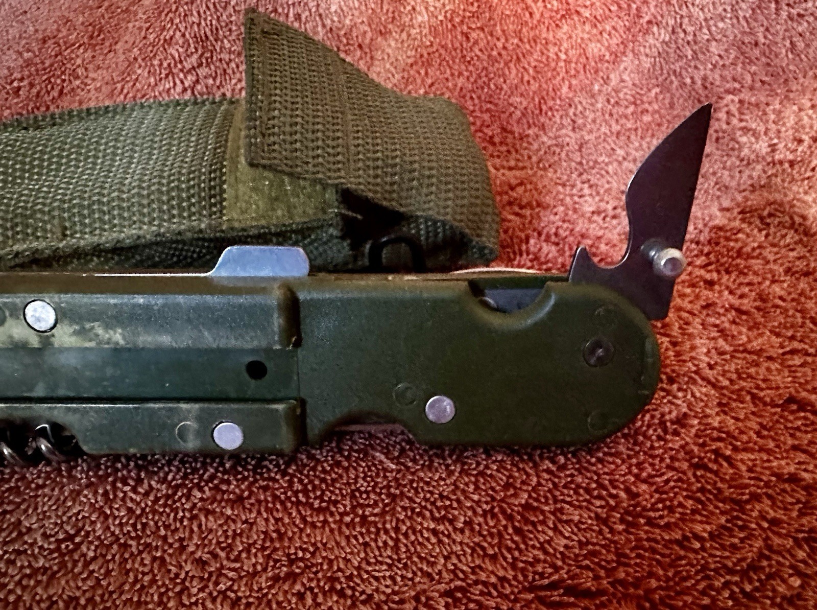 Outdoor 6 in 1 Camping Utensil Multi-Tool with Carrying Case