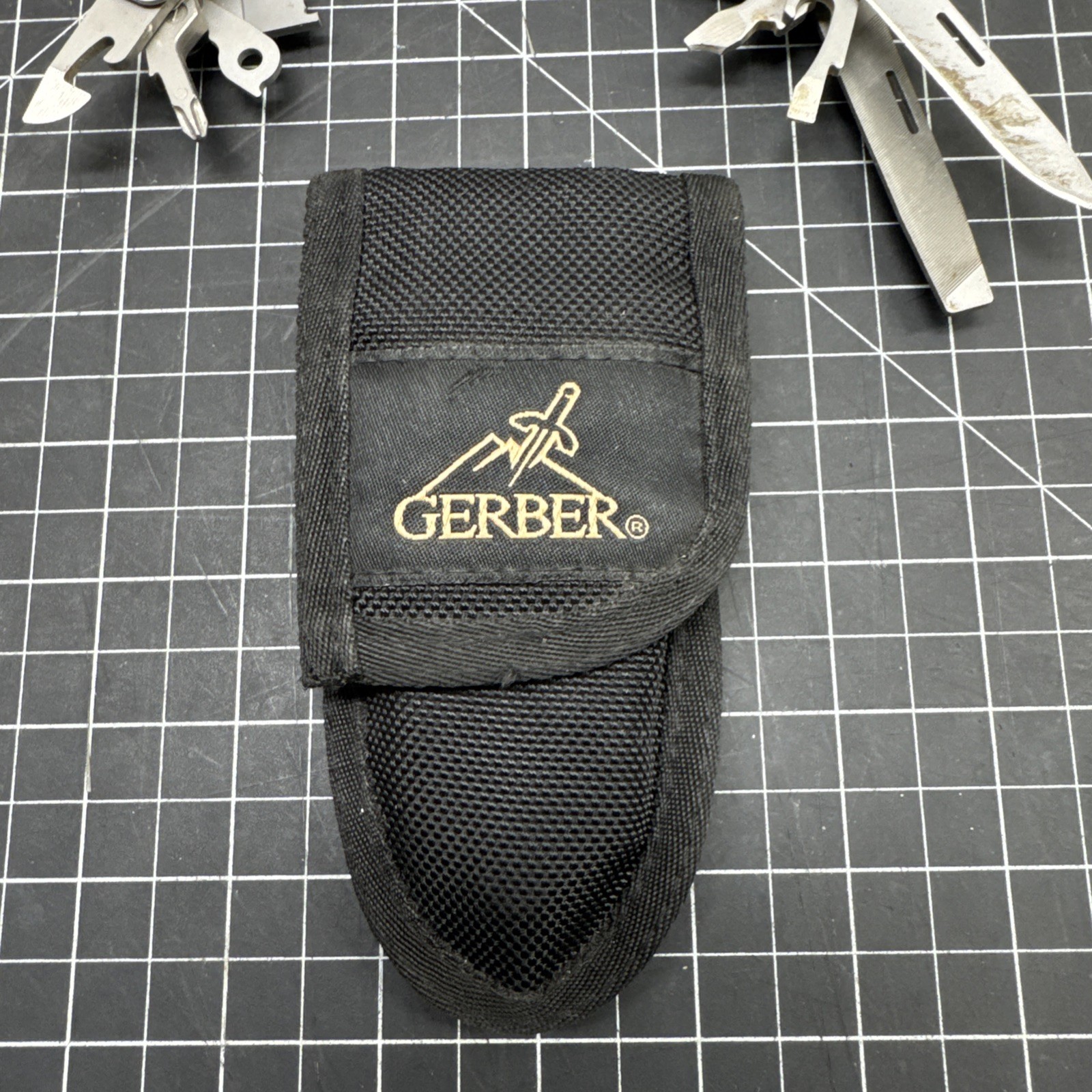 Gerber USA MP 600 Multi-Plier MultiTool Multiplier W/ Sheath D