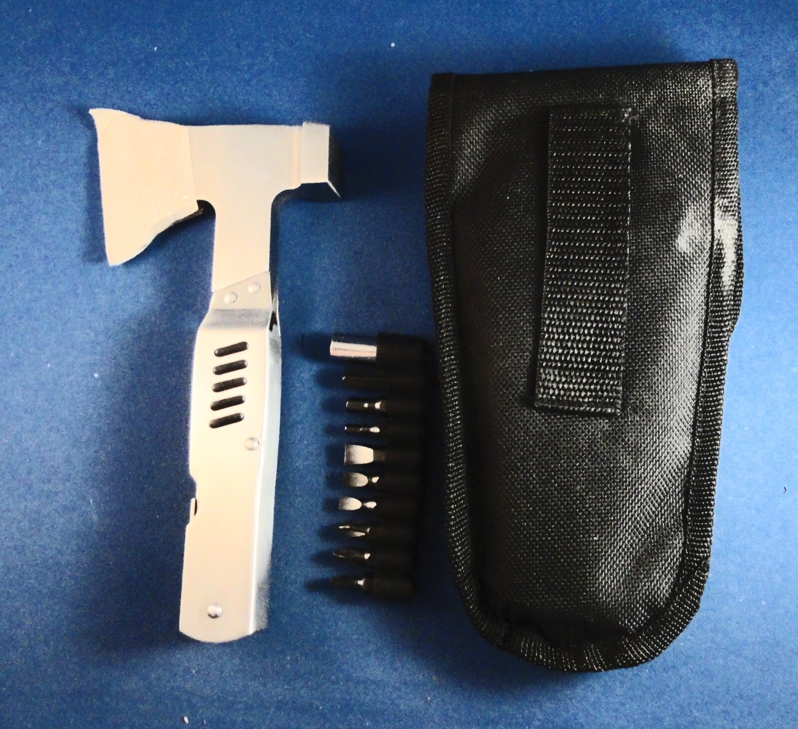 HEAVY DUTY LEATHERMAN LIKE MULTI TOOL: AXE HAMMER ETC