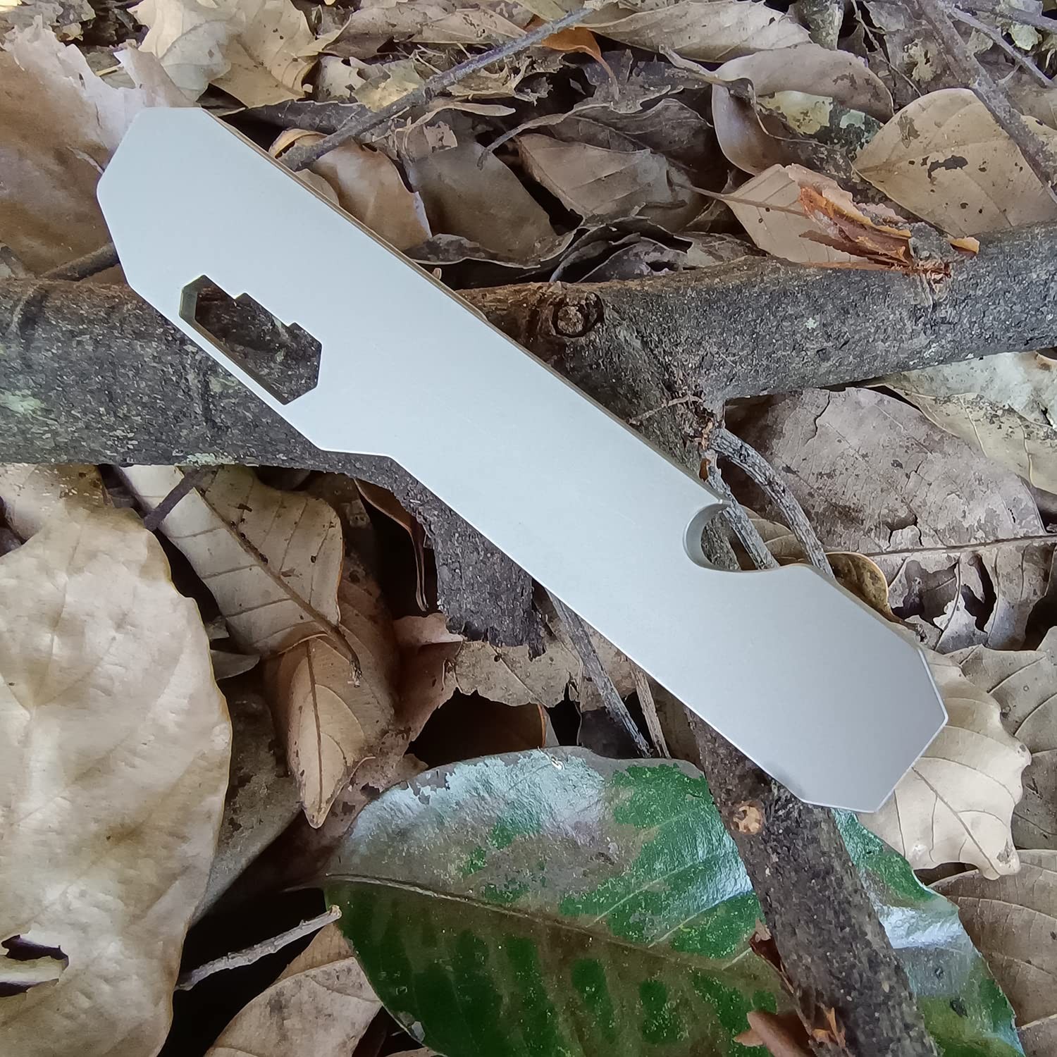 Titanium Pry Bar Outdoor Prybar EDC Wrench Bottle Opener Multi-function tool …