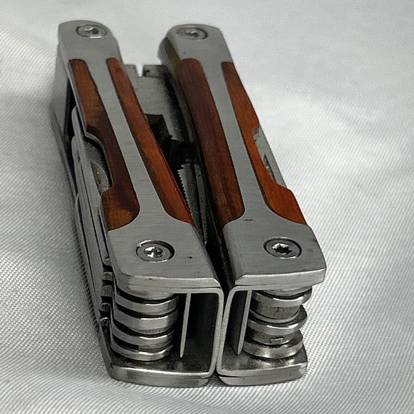 Winchester Trail Wood Stainless Steel 2CR Multi Tool 12 Tools Y2K Vintage Knife