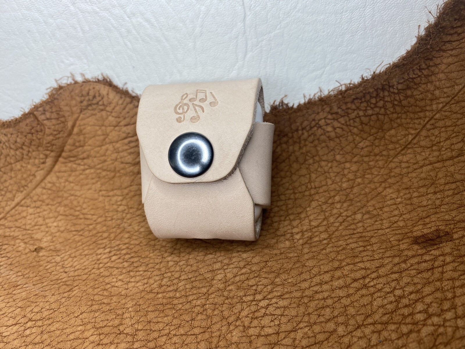 AirPods Case Leather Tan Craft Fashion Design Genuine Leather Handmade Music