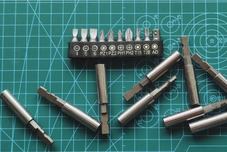 Bit Extension Kit compatible with Leatherman, Magnetic Cr-V Steel Bit Extender R
