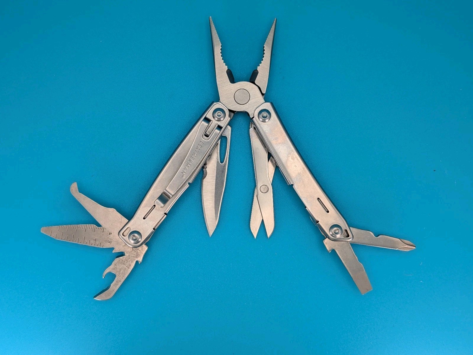 LEATHERMAN WINGMAN MULTI-TOOL! FAST SHIPPING!