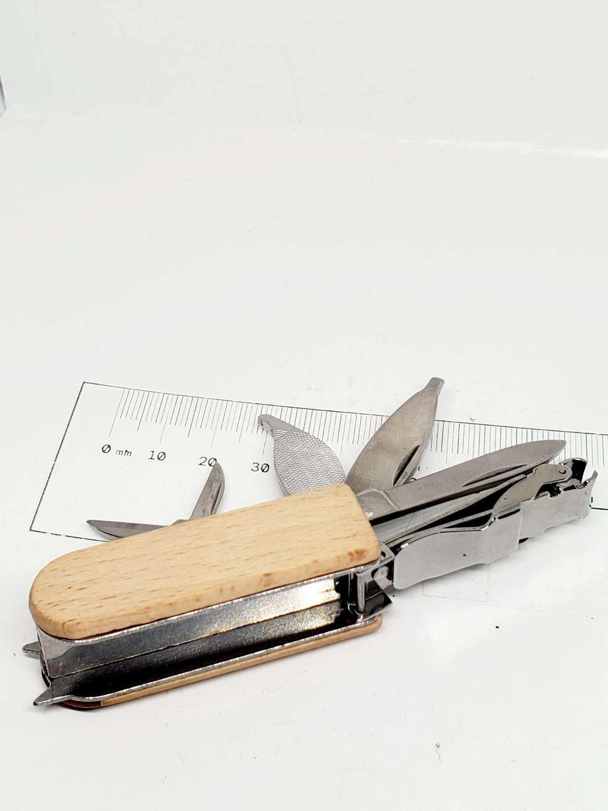 Kikkerland ‘FOX’ Multi-Tool/Multi-Purpose Knife 5-in-1