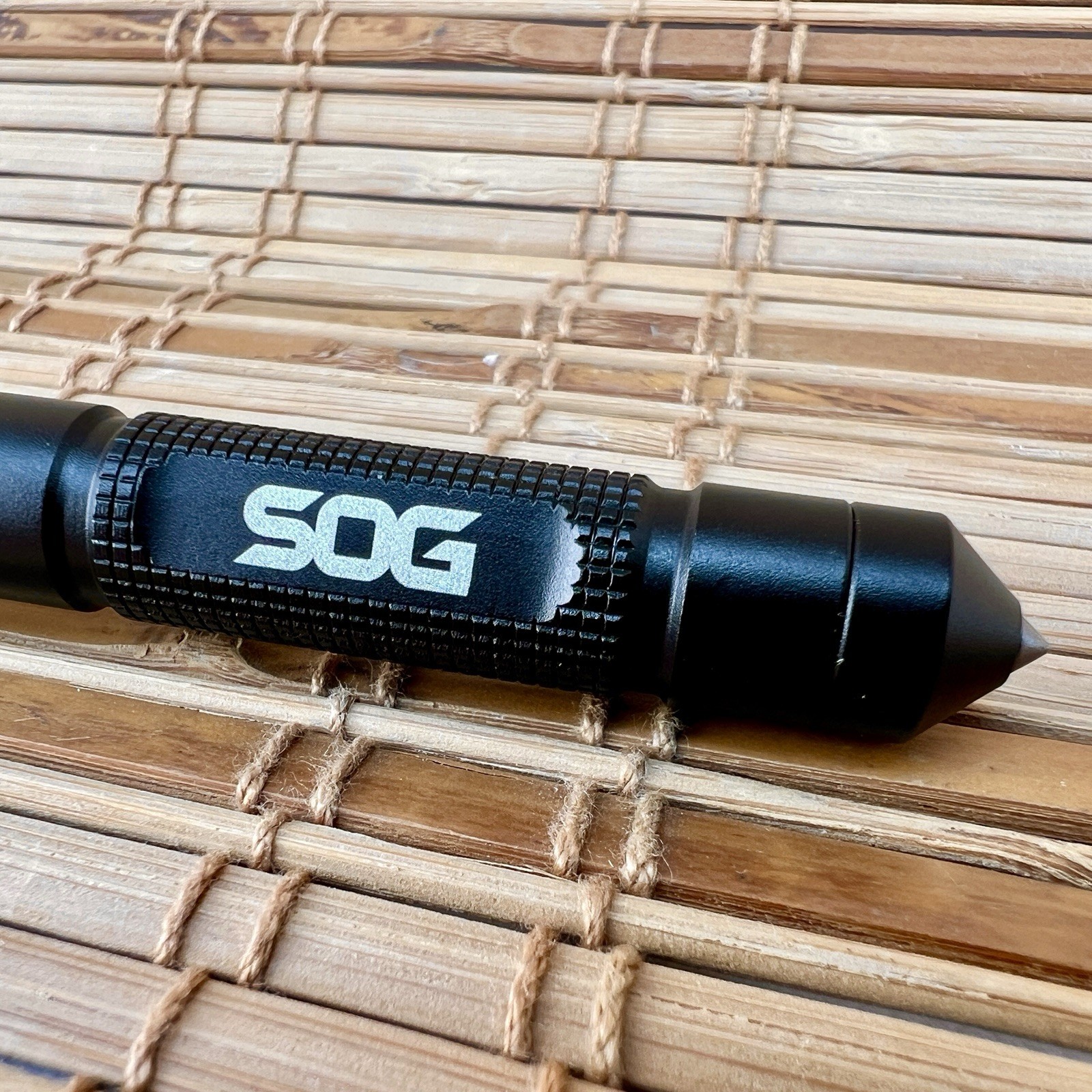 NEW SOG Flint Survival & Defense Tool Safety Whistle Fire Starter Glass Breaker