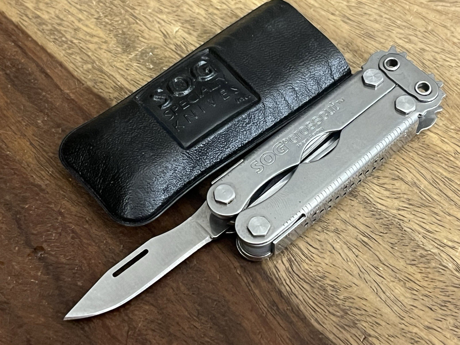 SOG Crosscut Multitool Knife TSA Confiscated w/SOG Sheath ~TASKCo￼
