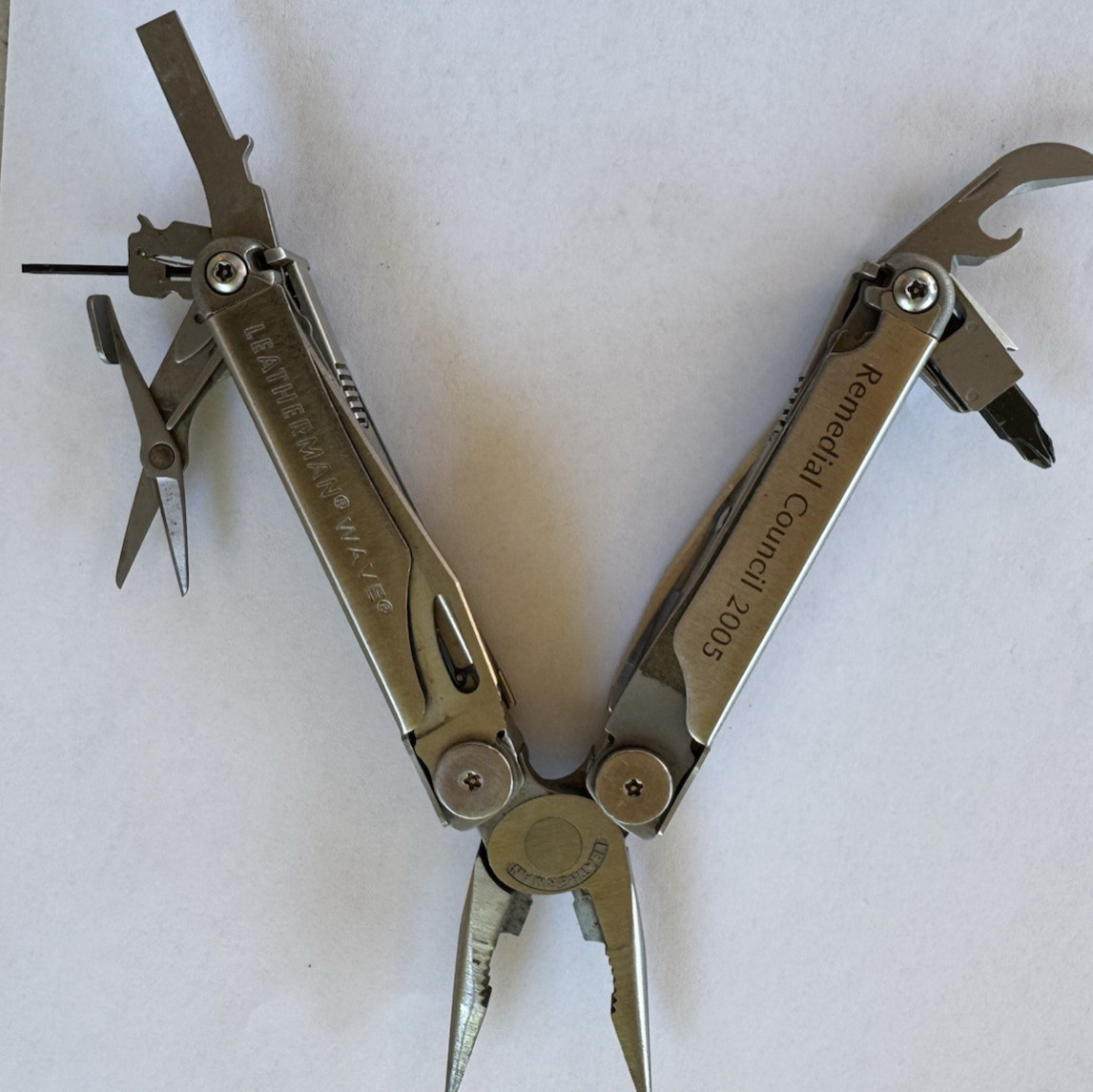 Leatherman Wave Multi Tool Pliers with Logo – Silver *Remedial Counsel 2005*