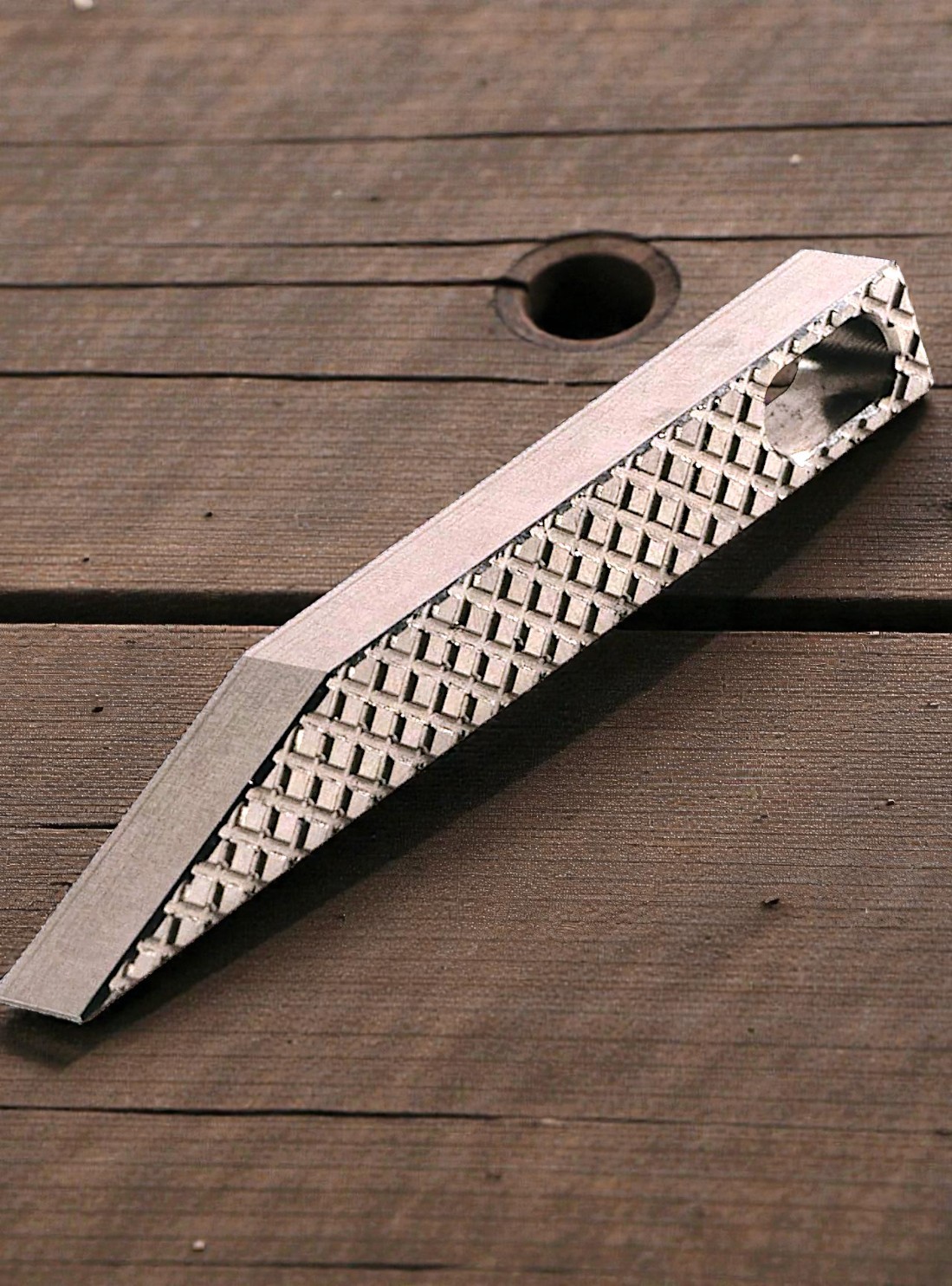 HighLine Precision Multi Tool EDC Pry Bar Keychain – Everyday Carry Mini Pry Bar
