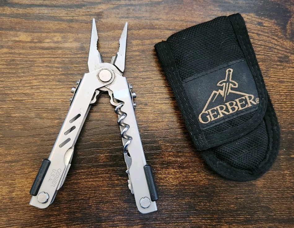 Rare Gerber Vintage Needlenose MP400 Multi-Tool w/ Corkscrew and Sheath – X10