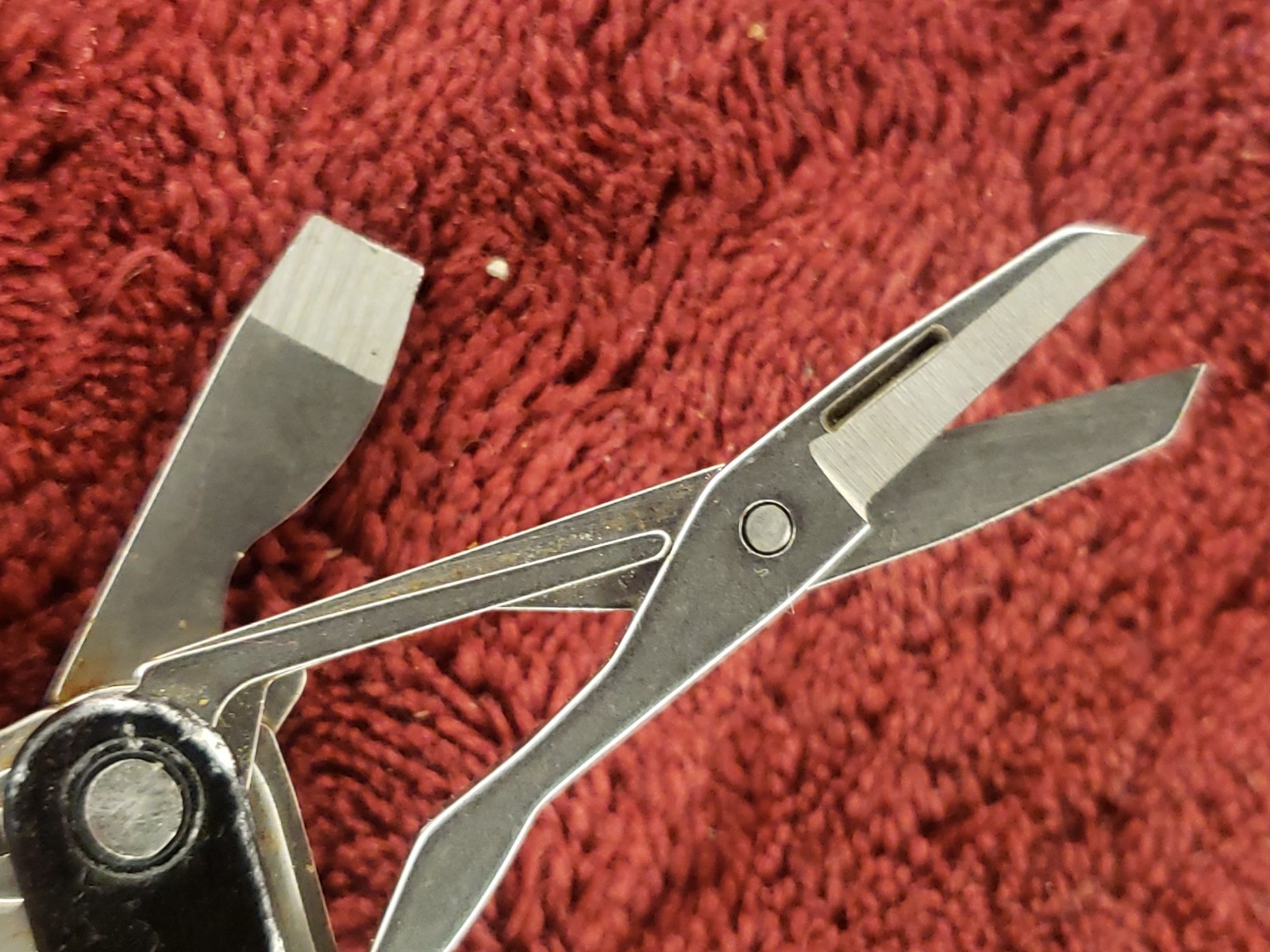 🔴 Leatherman Squirt PS4 Multi-Tool Black Keychain
