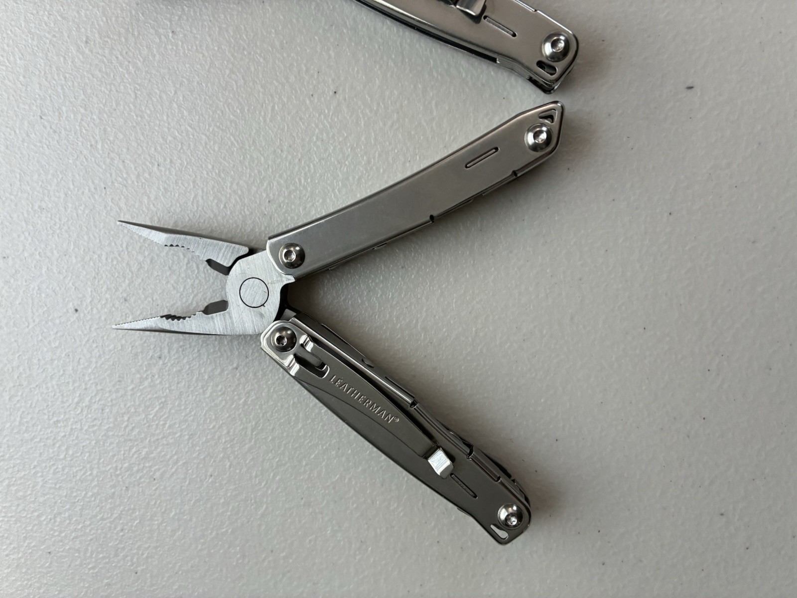 LEATHERMAN Wingman 14 in 1 Multitool (2 Multitools) SEE DESCRIPTION