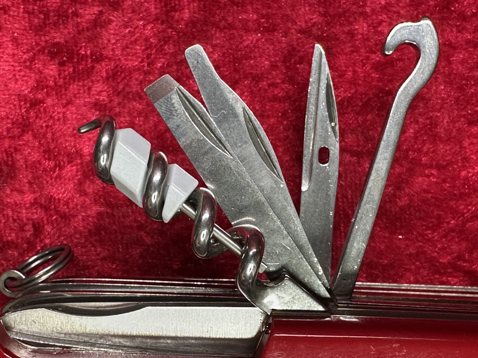Victorinox SwissChamp Red Swiss Army Knife 91mm 33 Function 22 Tool 8 Layer(688)