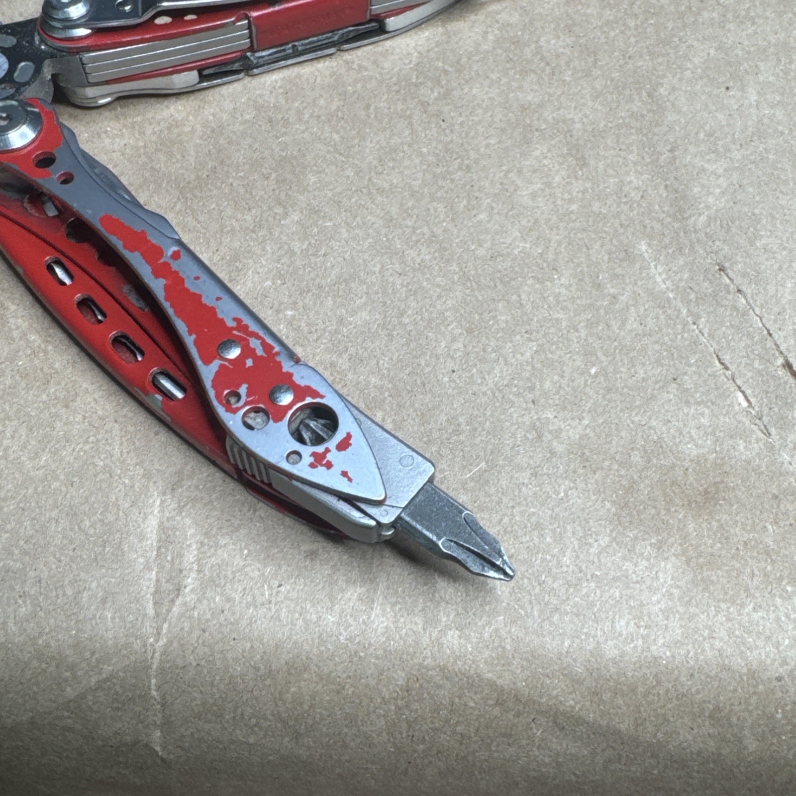 Leatherman Skeletool 7-in-1 Lightweight Multi-tool