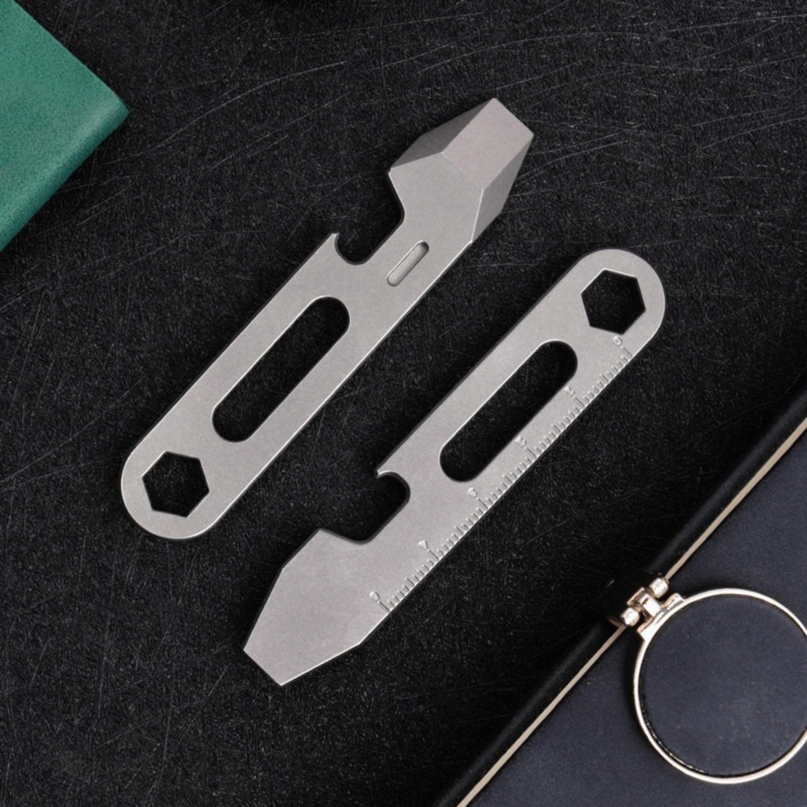 1PC Mini Titanium Alloy Keychain Pry Bar Crowbar Opener EDC Outdoor Multi Tools