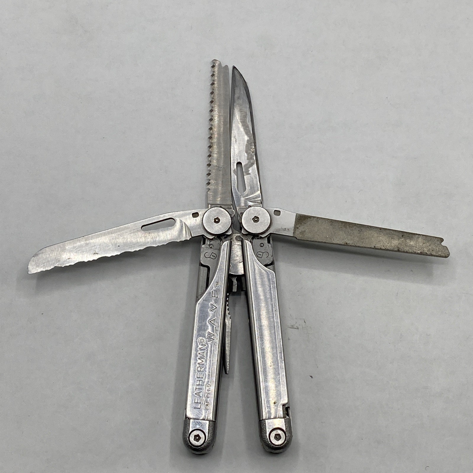 Leatherman Wave Multi Tool – Silver *Retired** **Stamp Date 09/98 & 11/98**