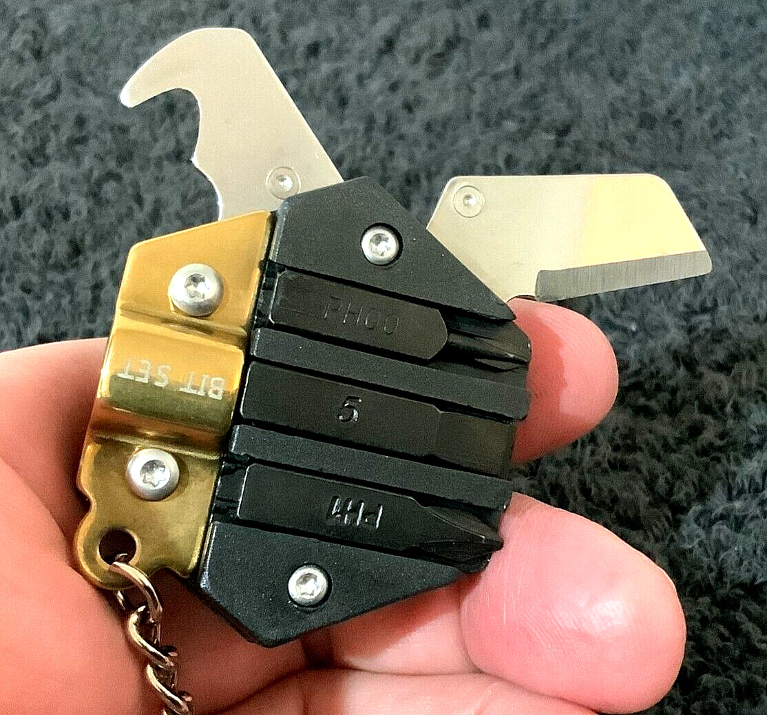 Gold HEX 2 Blade 3 Tools Keychain