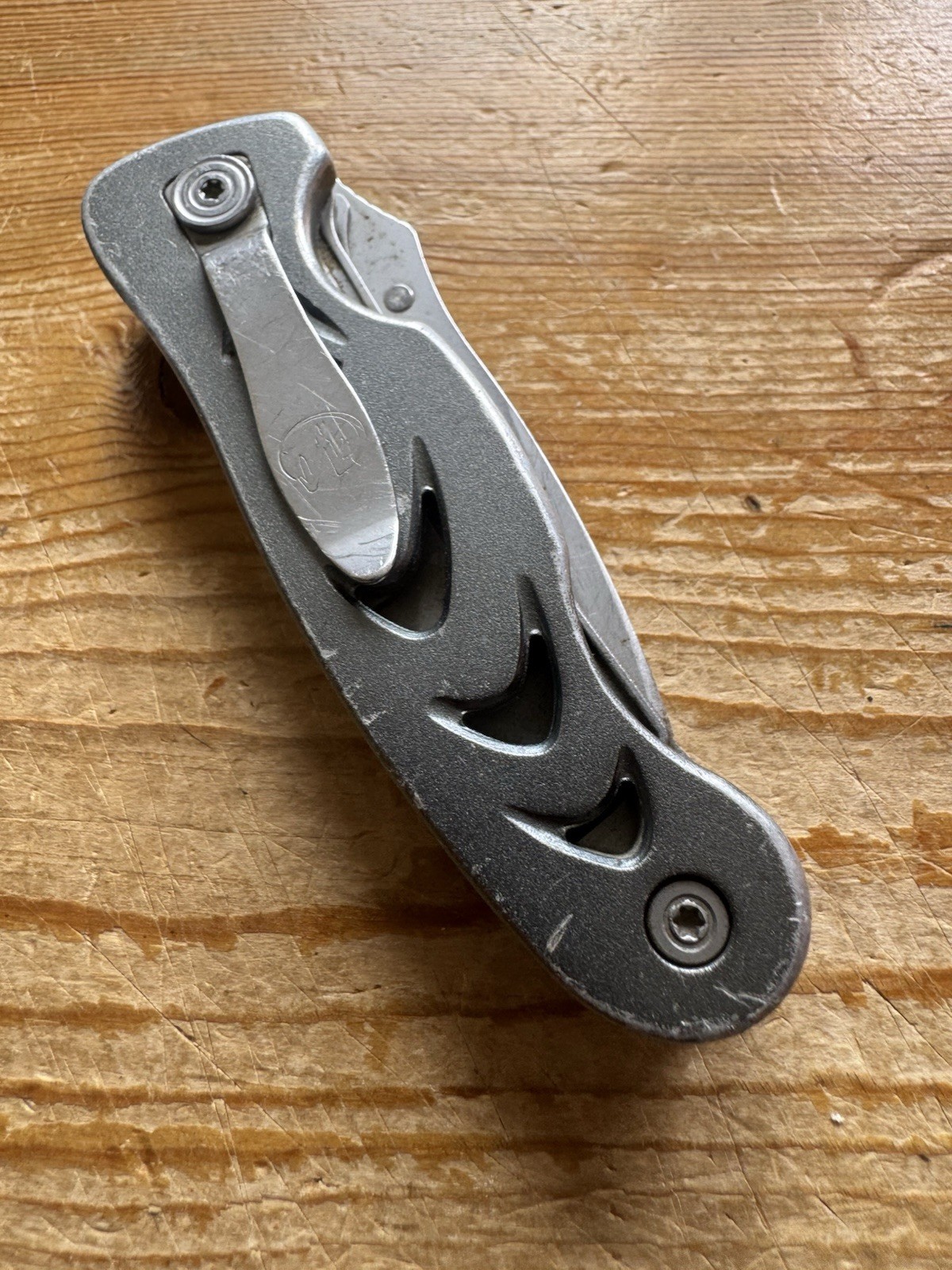 Leatherman c308 Retired Knife Multitool – Heavy Use