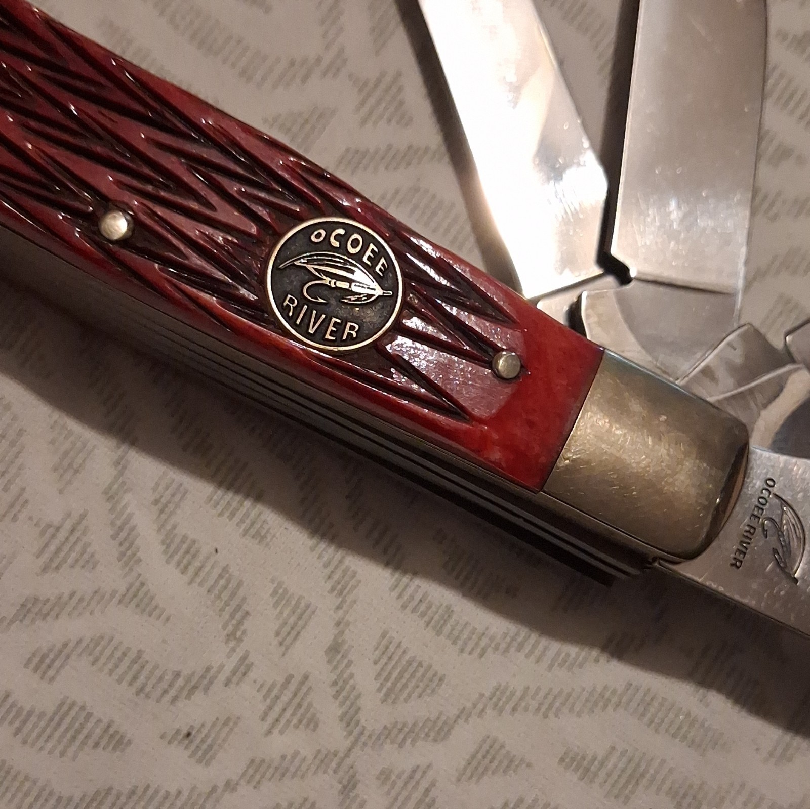 Ocoee River 6-Tool Multi-Tool Pocket Knife, 2.5″ Straight Edge, Red/Silver