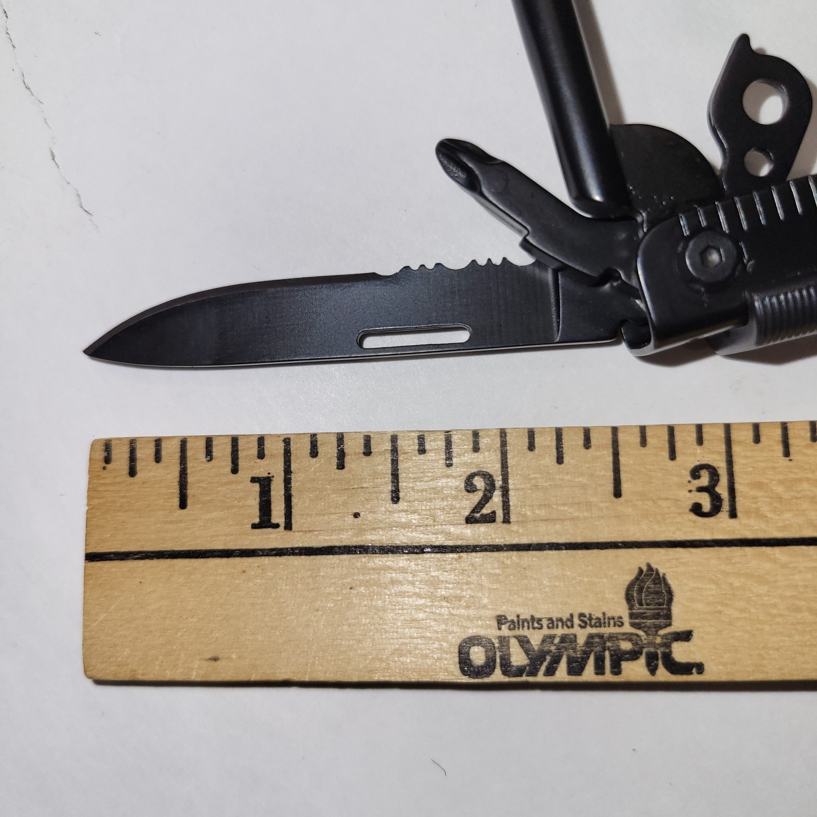 Multi tool 10 Tool Pliers Knife Screwdrivers Bottle Opener File Measure + Case