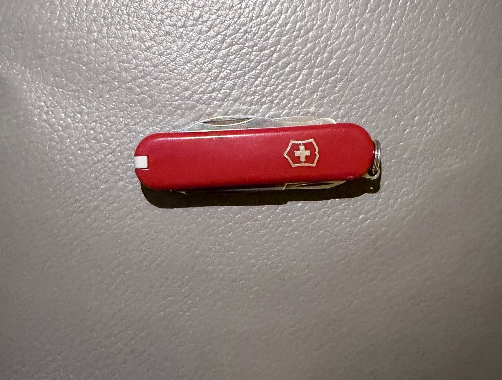 Victorinox Rambler Swiss Army Knife In Red (10 Function Multi-tool)