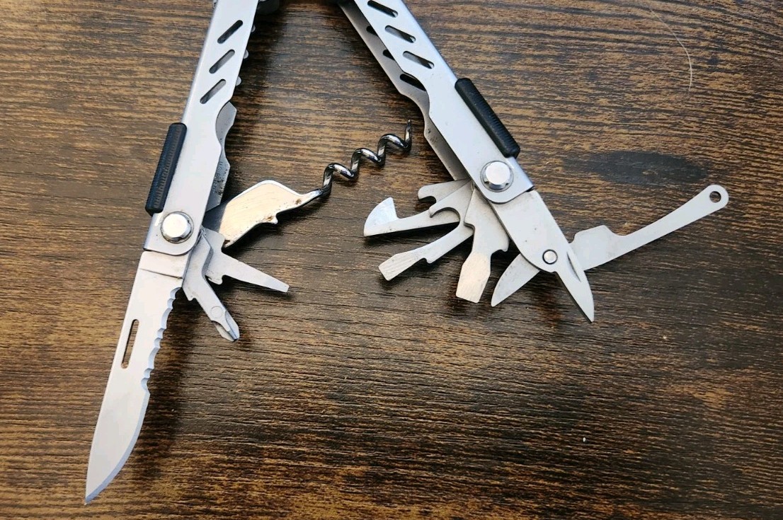 Rare Gerber Vintage Needlenose MP400 Multi-Tool w/ Corkscrew and Sheath – X10