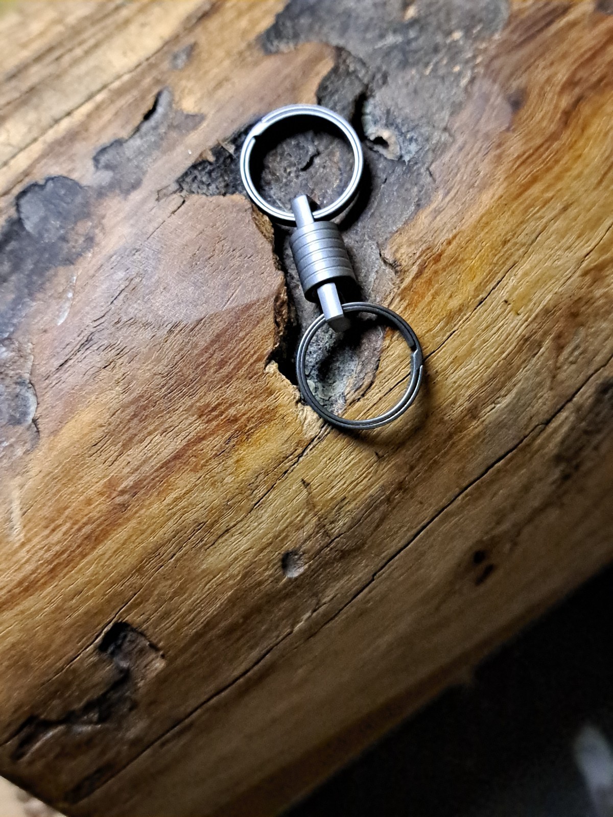 Pro Mini Series Titanium Swivel With 16mm Titanium Sidepush Keyrings