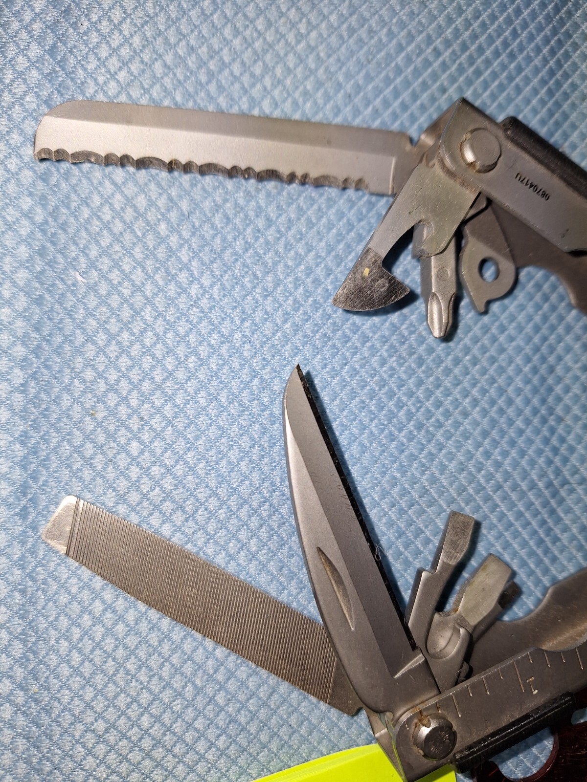 1 SILVER GERBER Multi Tool W/ BONUS EXCELLENT lot AZ19