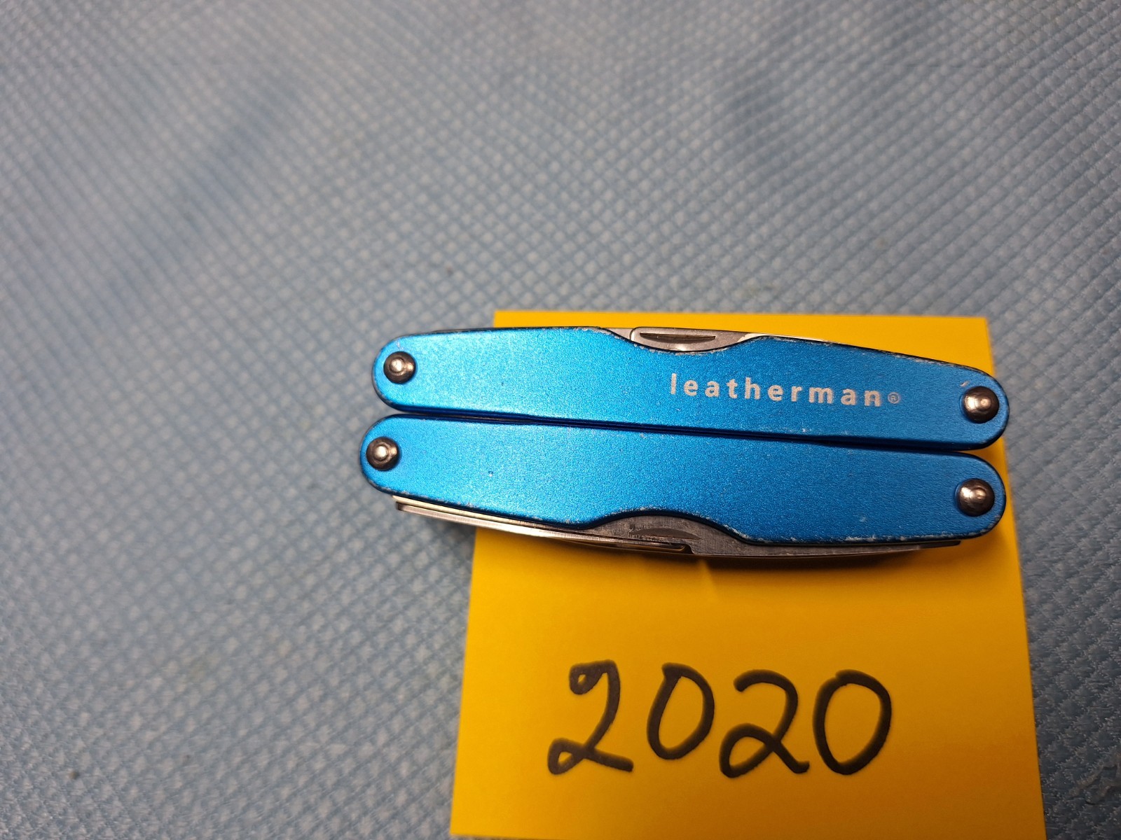 1 Leatherman BLUE CS4 JUICE Multi Tool FISHING Excellent LOC 2020