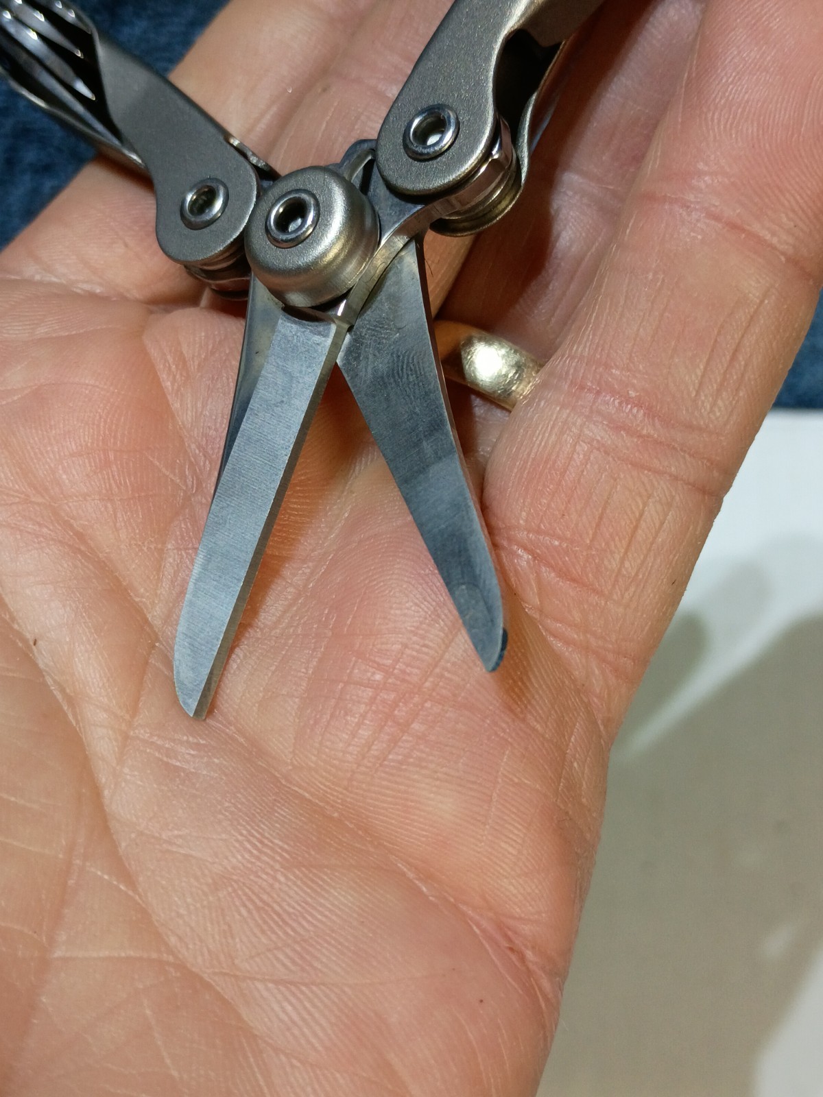 Schrade Tough Chip Compact Multi-Tool Cutters Knife Folding EDC Tool USA