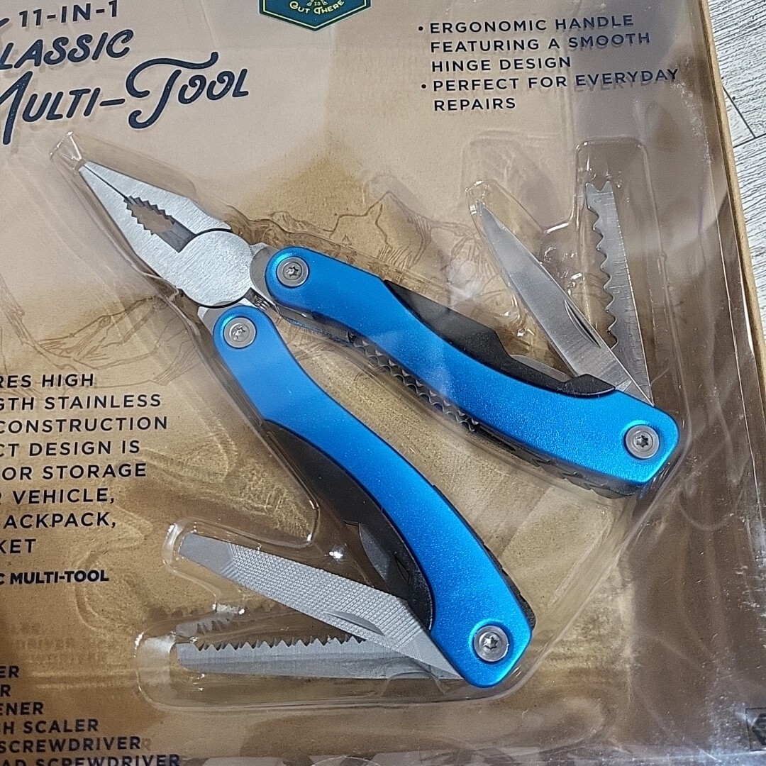 Adventure Men’s 11 In 1 Multi Tool Pliers Saw Wire Cutter Tool Navy Blue NEW