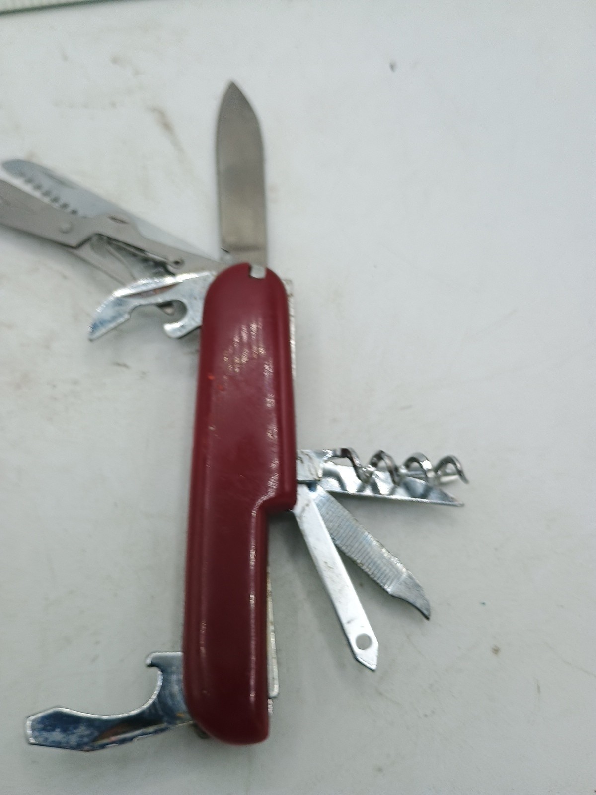 Multi-Tool Pocket Knife Multi-Purpose with 8 Functions. Vtg