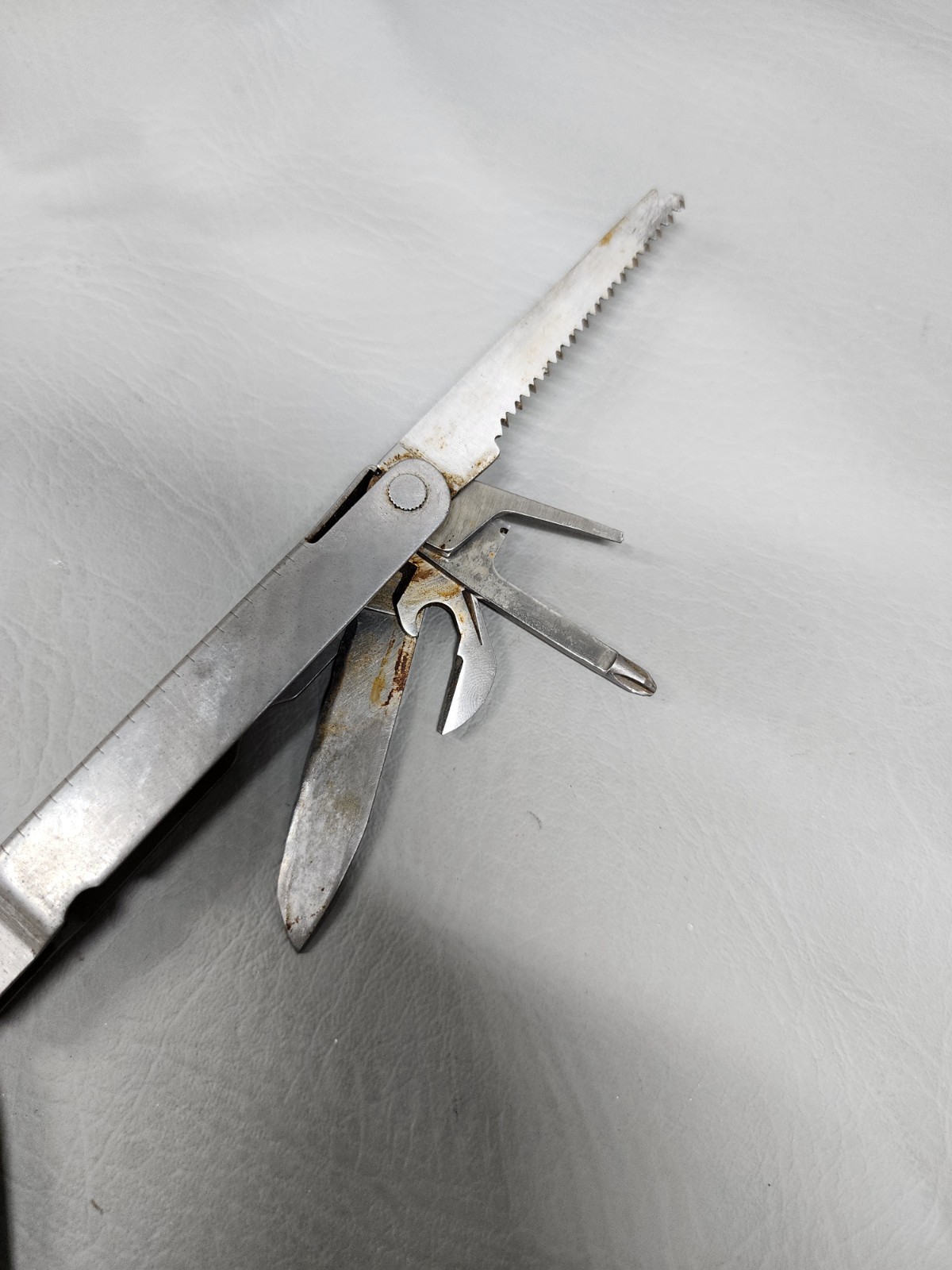 Leatherman Super Tool Original Multi-Tool Pliers Knife