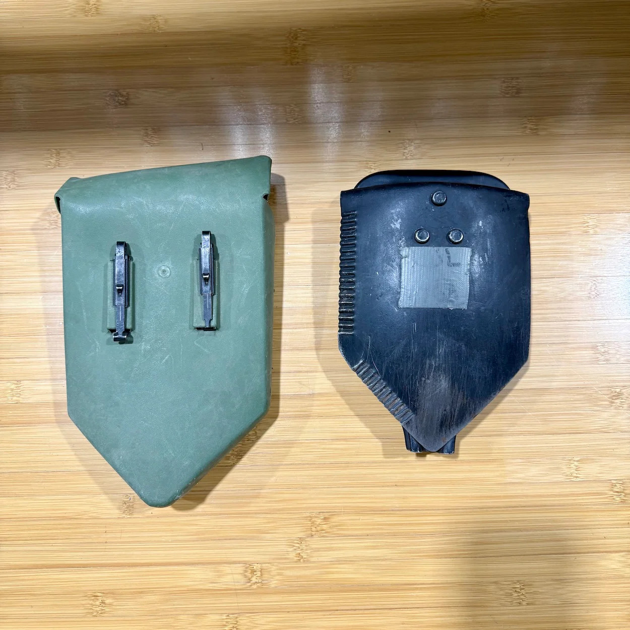 US Military E-Tool Shovel Tri Fold D Handle W/Vinyl Alice Carrier Cover