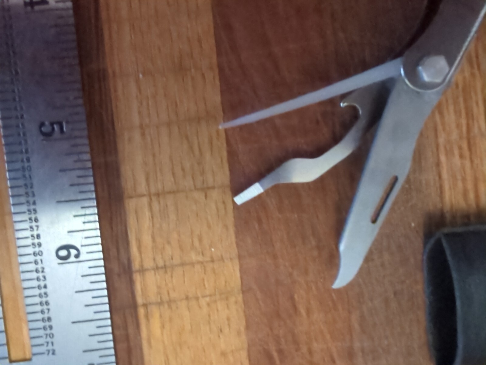SOG Crosscut Mini Multi-Tool – Tweezers, Toothpick, Scissors, File, Screwdriver