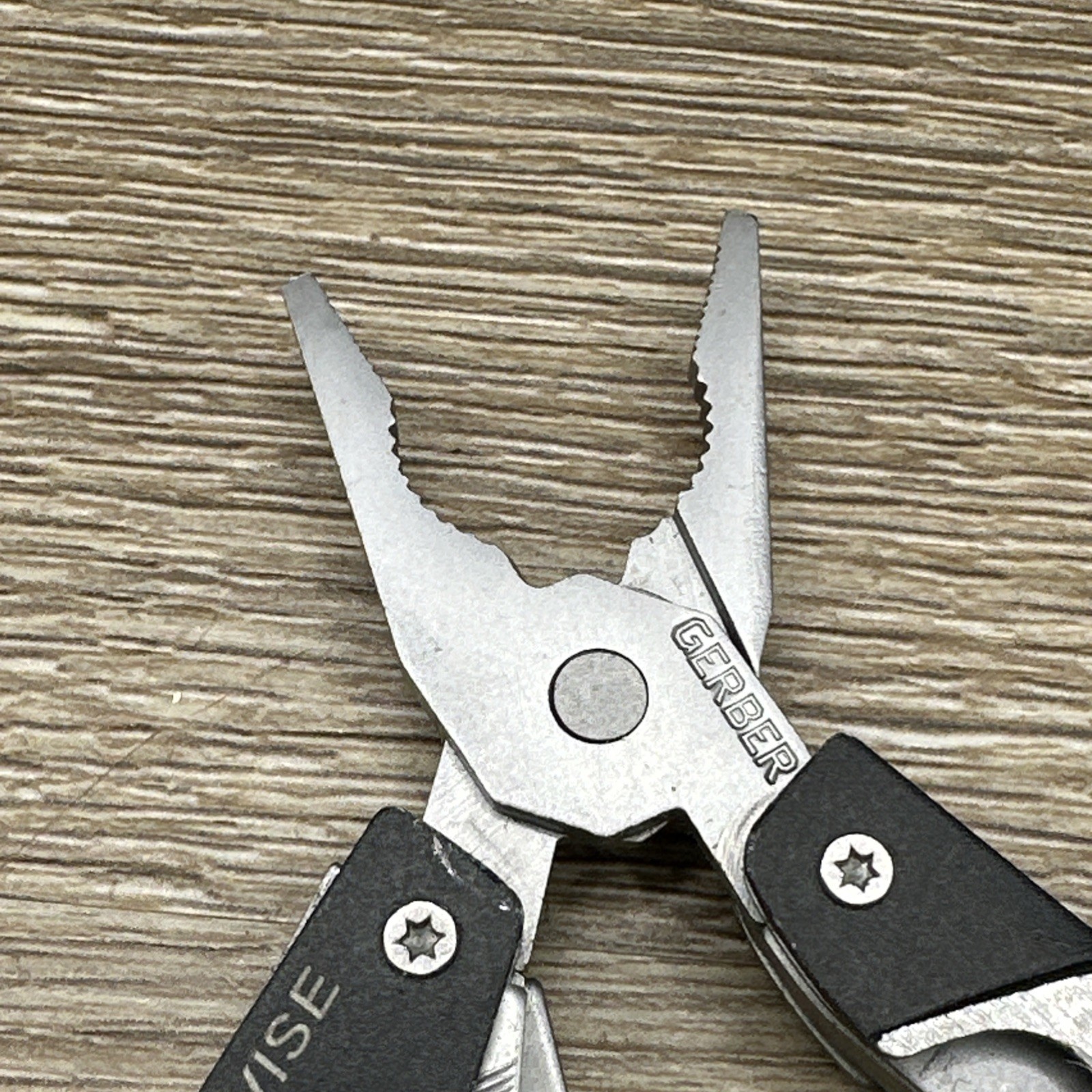 Gerber Vise Multi Tool Multitool Knife Pliers Folding EDC Tool