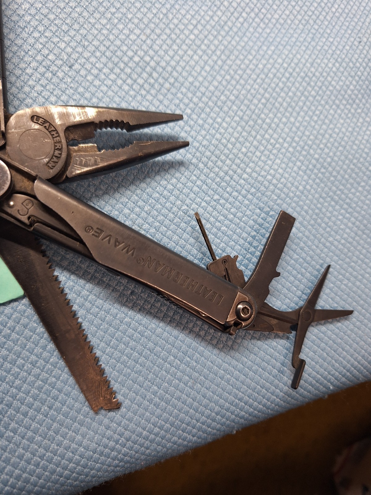 1 Leatherman Black Wave Multi Tool FISHING Camping LOC C07