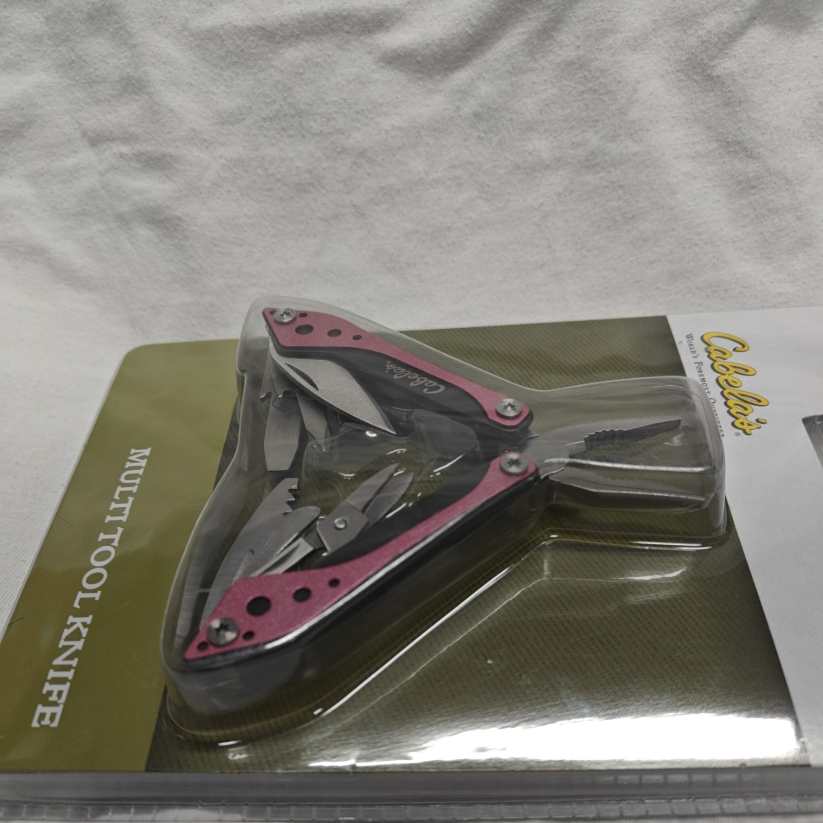 Cabela’s Multi Tool in Pink with Seven Stainless Steel Tools – Brand New