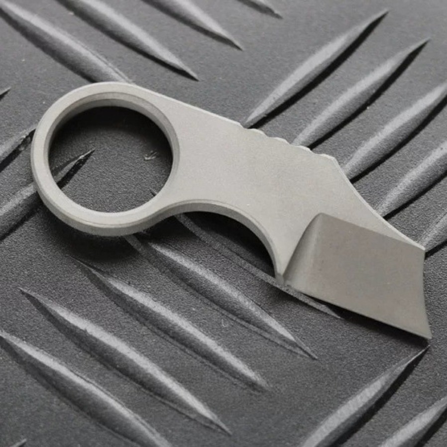 Titanium alloy keychain EDC Necklace pendant – 8cm