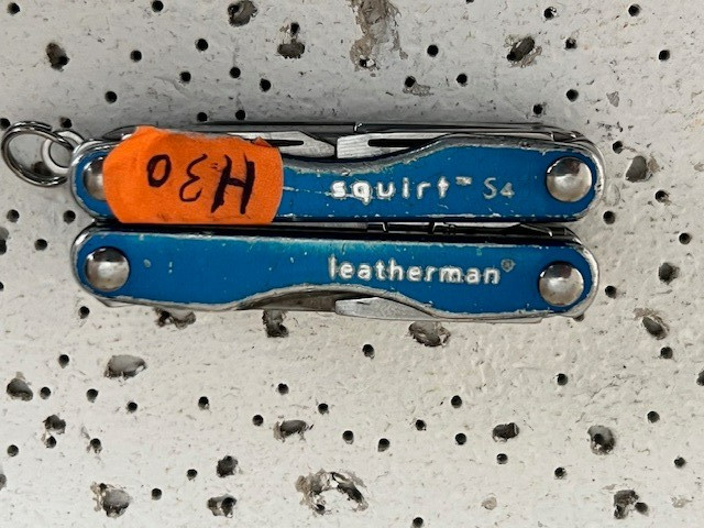 Vintage Leatherman SQUIRT S4 Blue Multi-Tool Keychain Discontinued—
