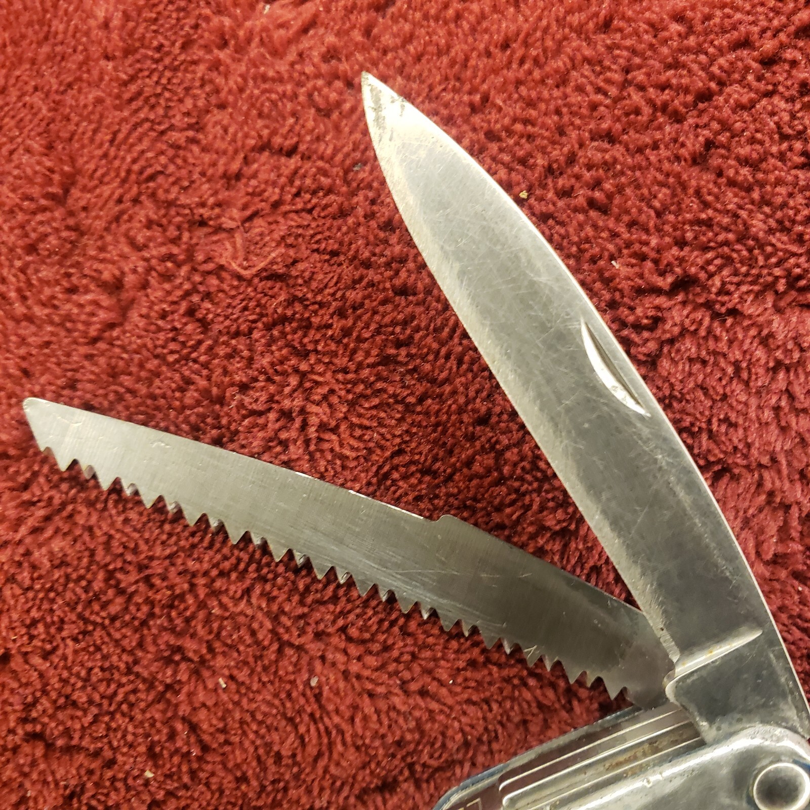 Leatherman Juice CS4 Multi-Tool Stainless Pliers Multi Tool read