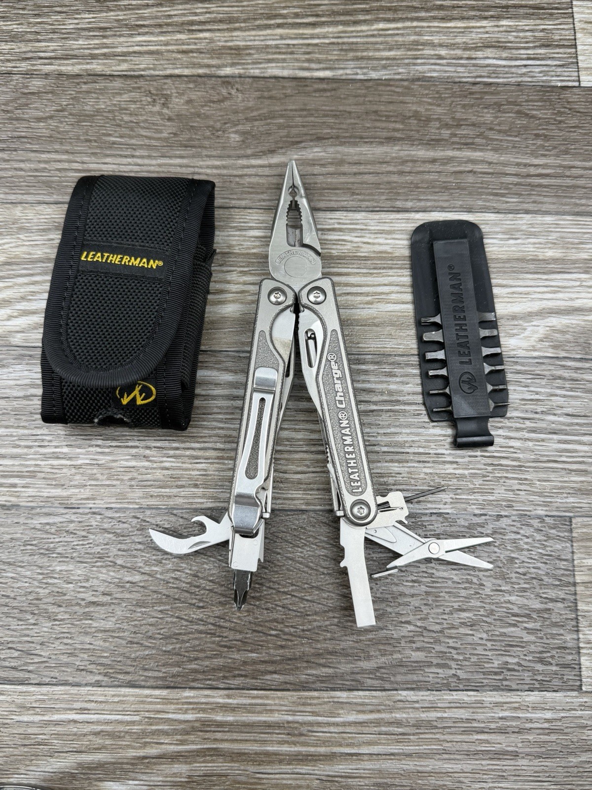 Leatherman Charge TTI Titanium S30V Multi-Tool